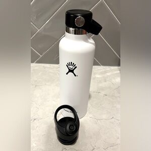 Hydro Flask White Water Bottle with two Lids